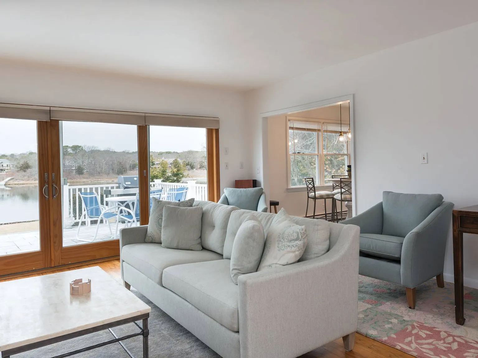 Waterfront Summer Cottage — Photo 4