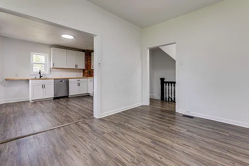 929 Climax St Photo 1