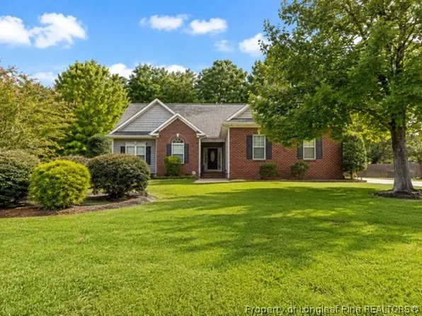 1670 Pristine Ln, Hope Mills, NC 28348