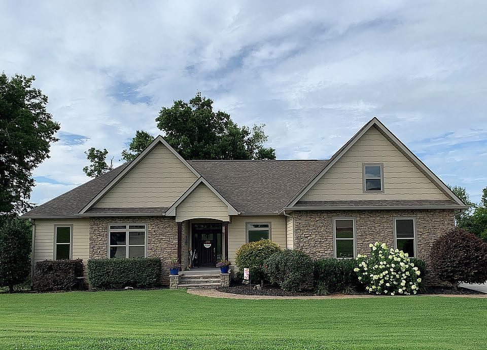 1st image of 909 Fisher Rd