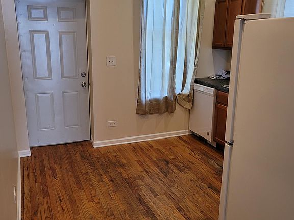 4th image of 6033 S Prairie Ave #1