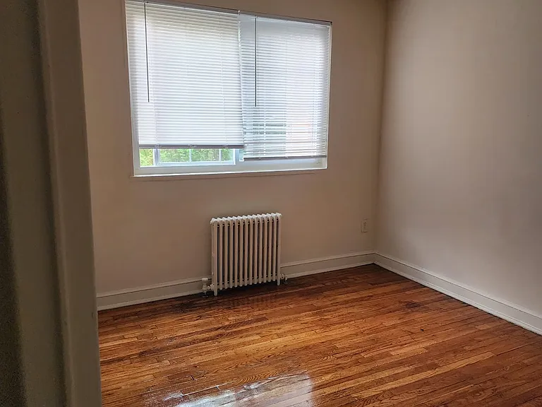 102 Schuyler Rd #204 — Photo 9