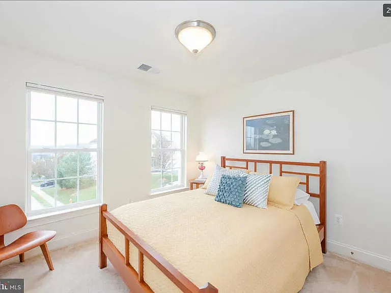 8042 Four Quarter Rd — Photo 28