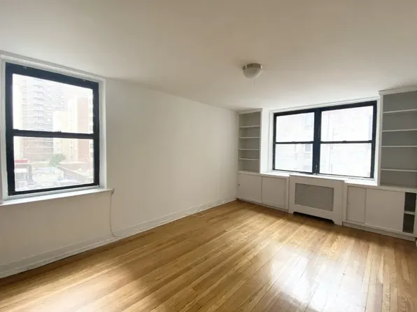 313 West 57th Street image 1 of 3
