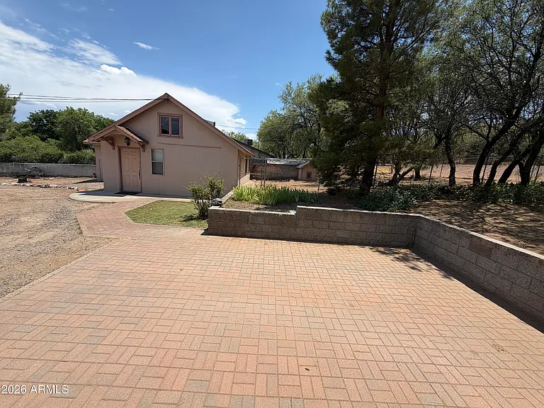 805 S Sheepshead Crossing Rd — Photo 2