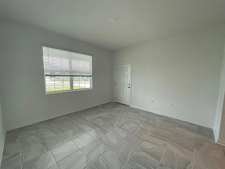 835 Ofanto Way — Photo 35