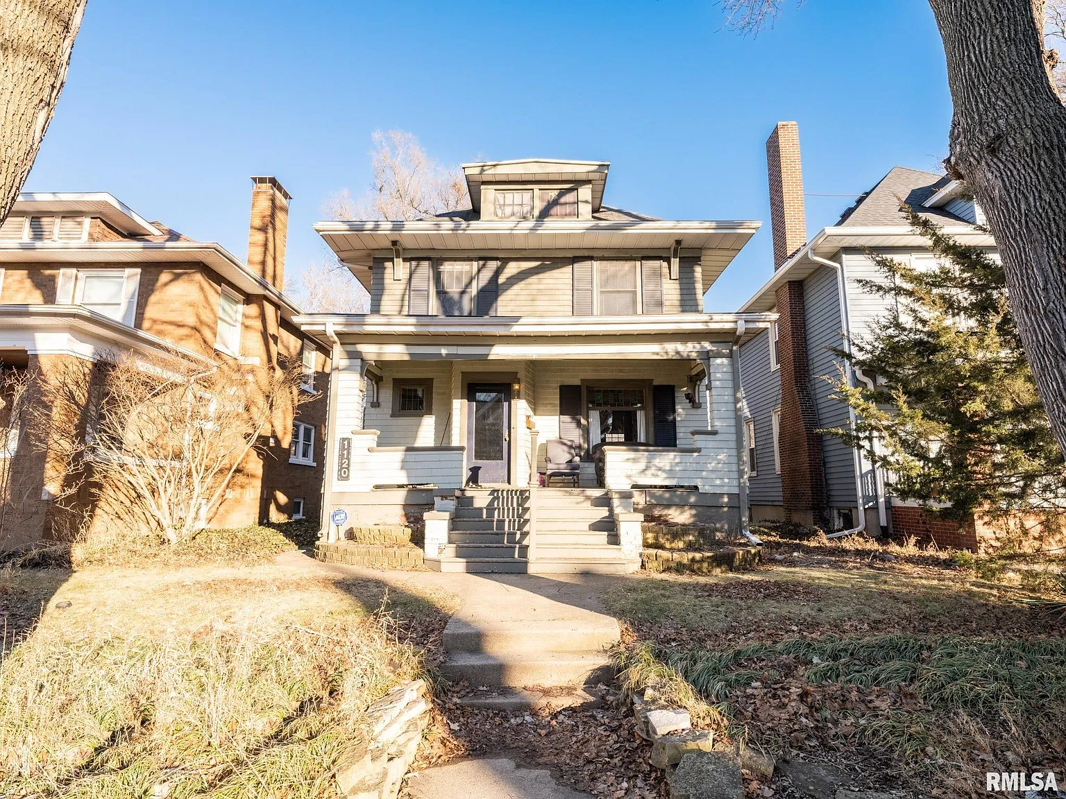 1120 N Maplewood Ave photo 1