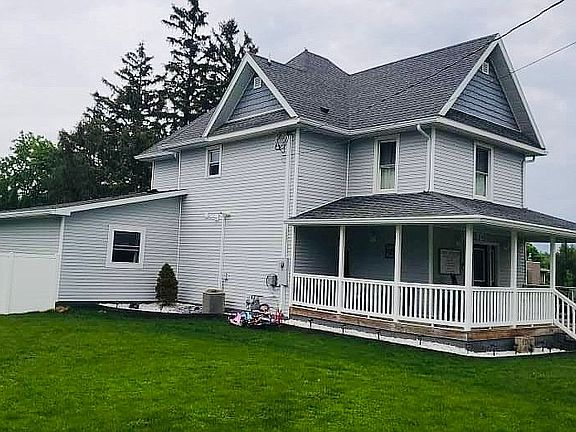 2nd image of 401 Sherman St