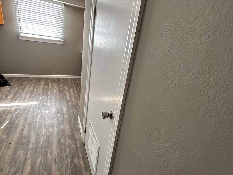 2308 N Illinois St — Photo 9