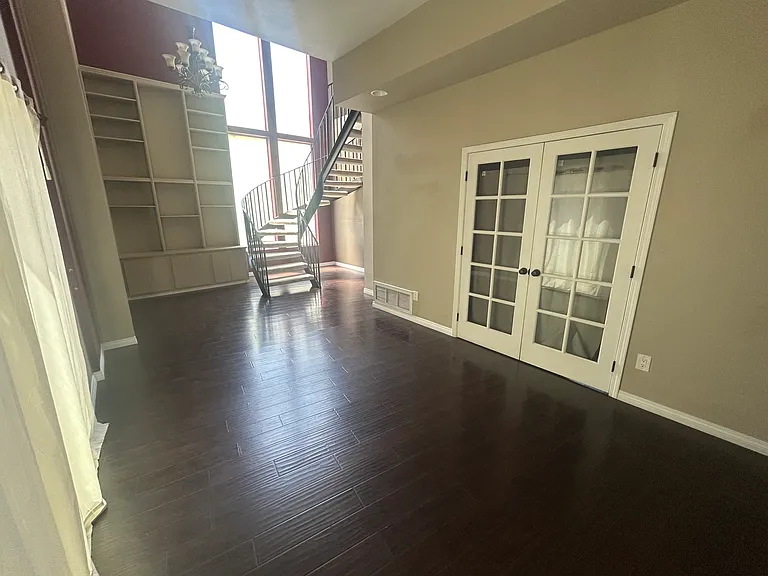 1823 Kenora Dr — Photo 15