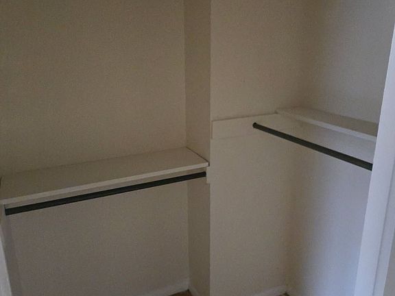 3rd image of 261 Nasto Ter