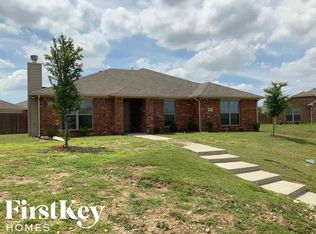 631 Canvas Ct, Lancaster, TX 75146