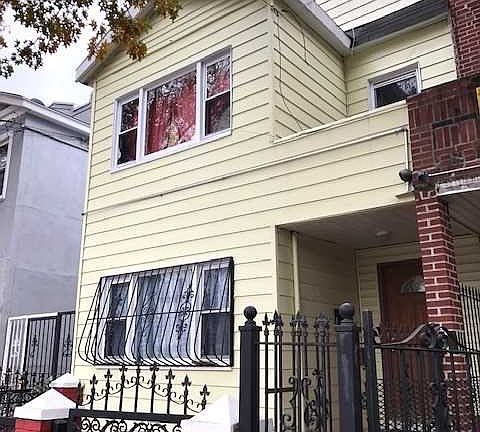 4th image of 9838 Corona Ave