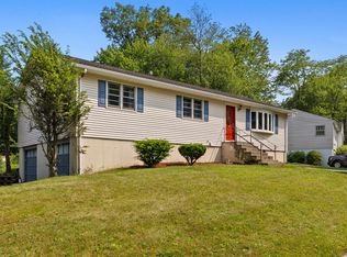 107 Carroll Rd, Hamden, CT 06517