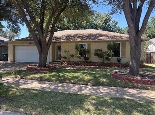 4105 Gentle Springs Dr, Arlington, TX 76001