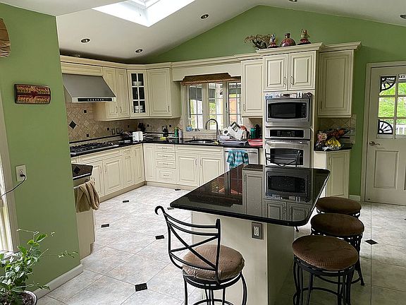2nd image of 65 Tennyson Dr