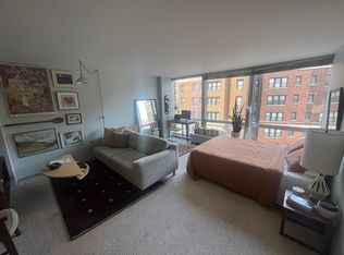 2400 N Lakeview Ave, Chicago, IL 60614