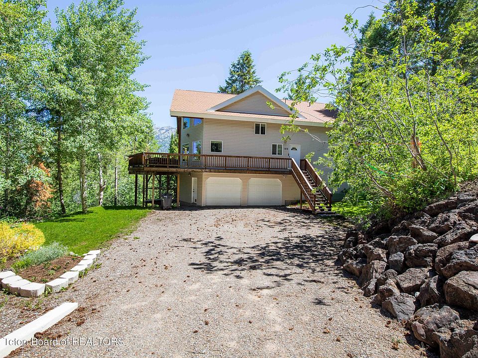 1st image of 166 Stoor Dr