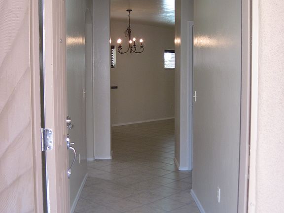 3rd image of 316 E Calle Criba