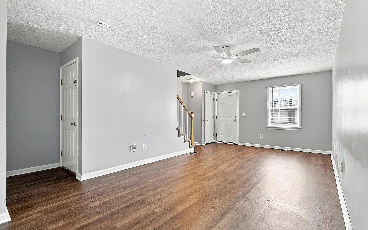Beautifully updated end-unit home in the heart of Bristol, VA — Photo 4