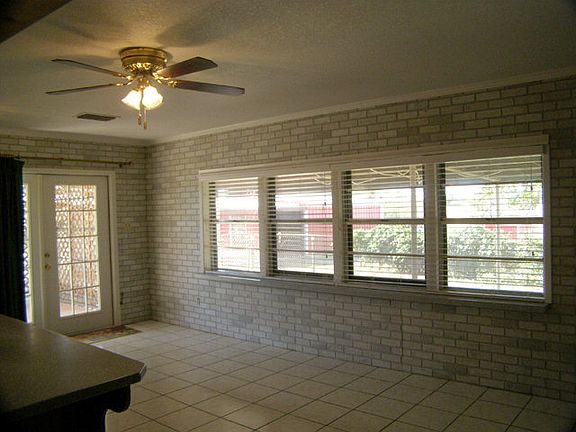3rd image of 410 Fm 419