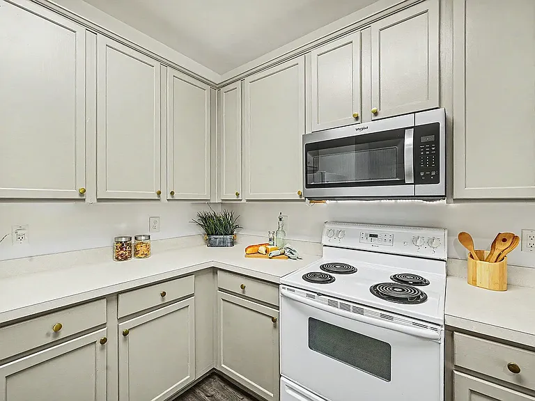 108 Colwick Ln — Photo 17