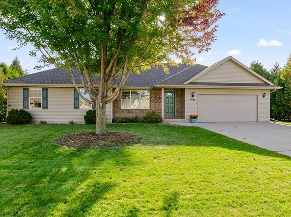4021 S Parker Way, De Pere, WI 54115
