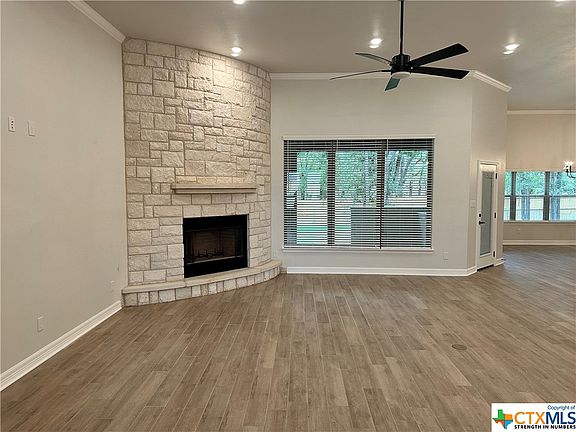3rd image of 507 Eagle Hts