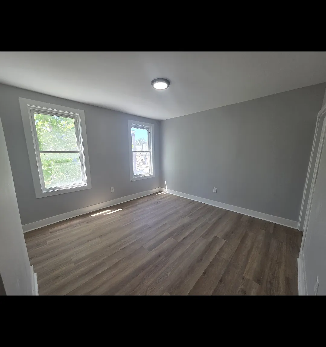 3 bed, 1.5 bath, 1500 sqft, $2,000 — Photo 2