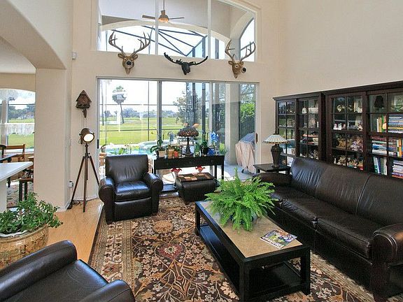 3rd image of 1719 Golfview Dr