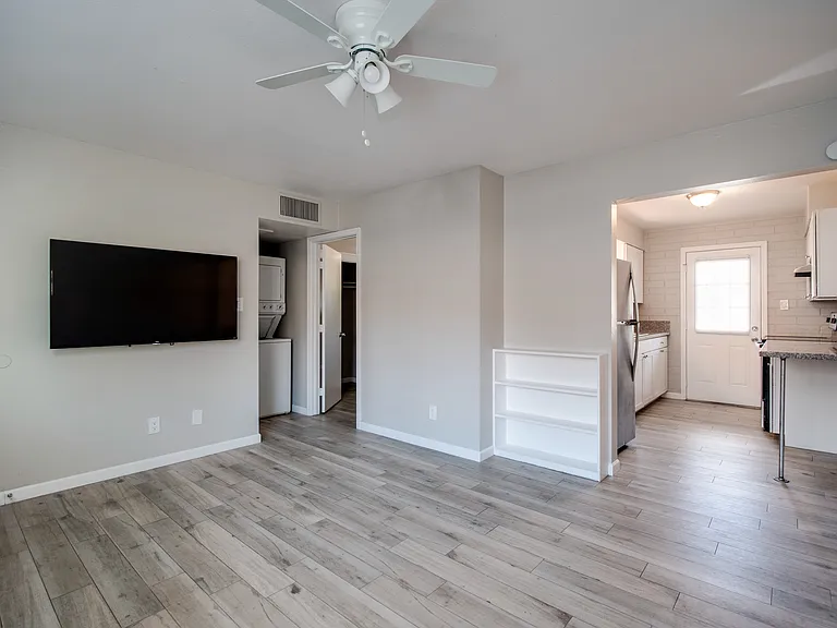 933 S Farmer Ave #939-2 — Photo 4
