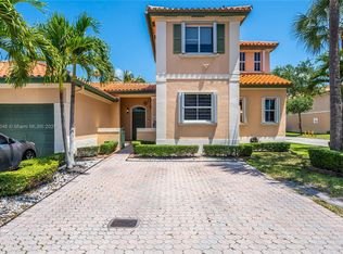 8369 NW 143rd St, Miami Lakes, FL 33016