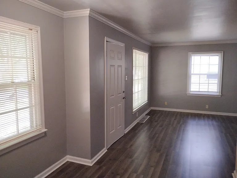 4325 N Olney St — Photo 10
