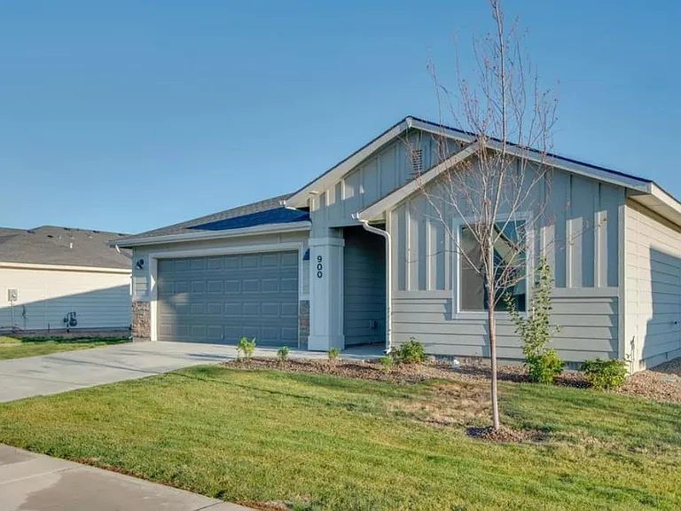 900 SW Miner St — Photo 3