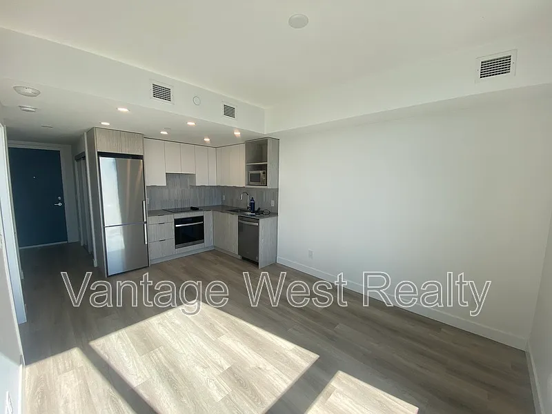 1 bed, 1.0 bath, $2,095 — Photo 3