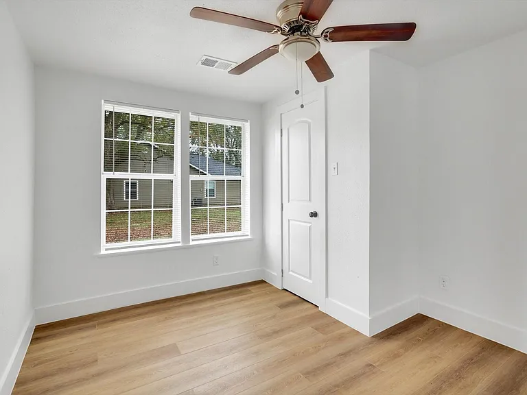 3510 Brooks St — Photo 17