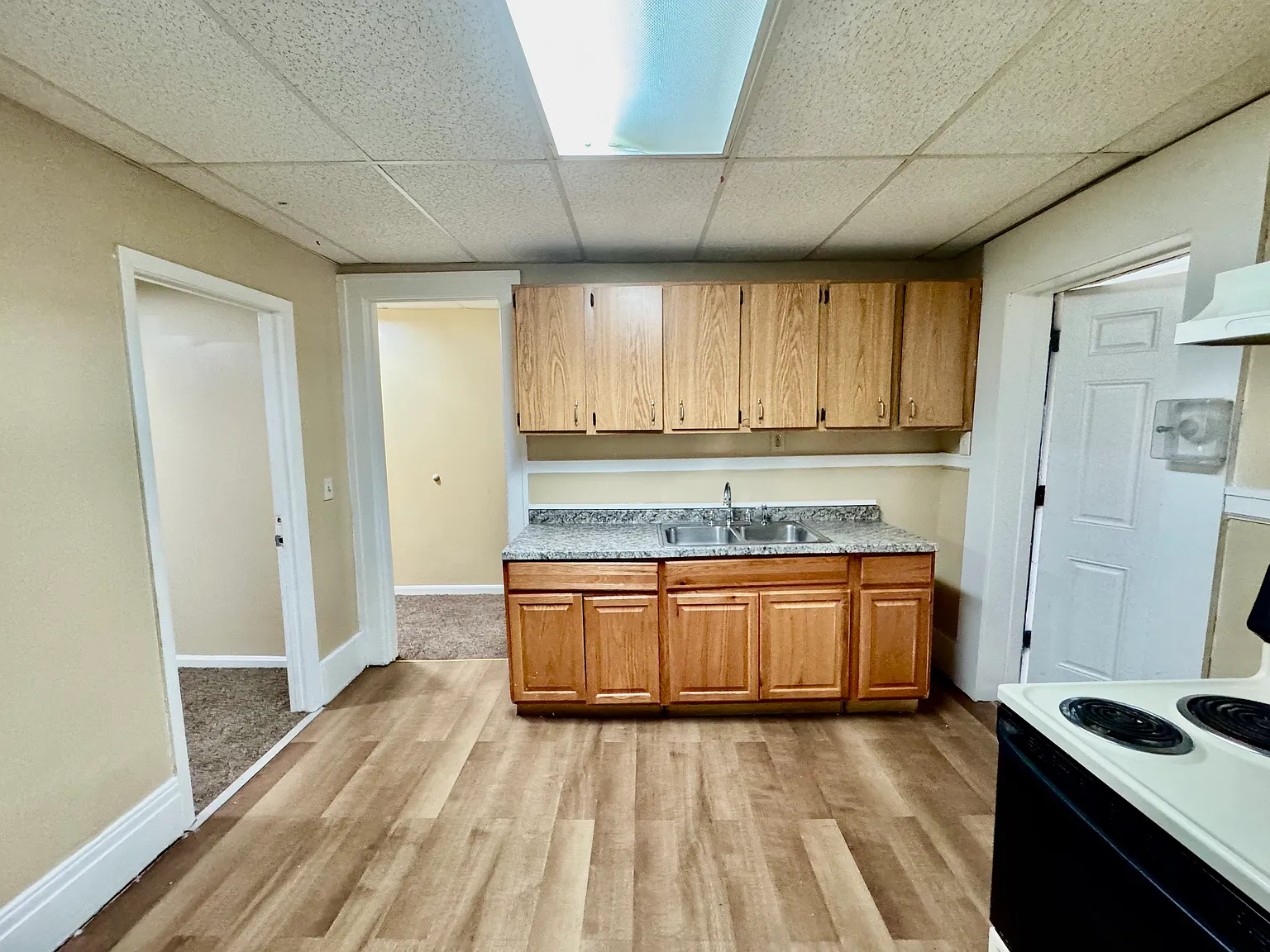 3 bed, $1,100 — Photo 3