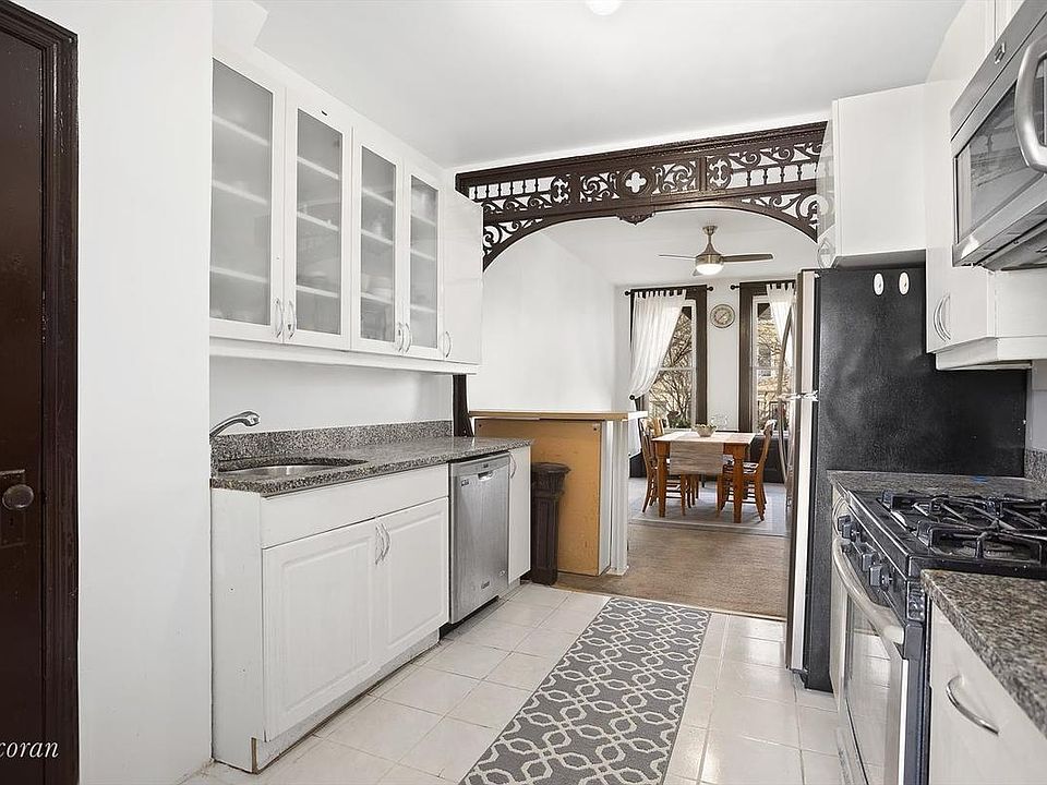1st image of 864 Saint Johns Pl