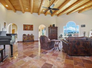 57 Baird Dr, Ranchos De Taos, NM 87557