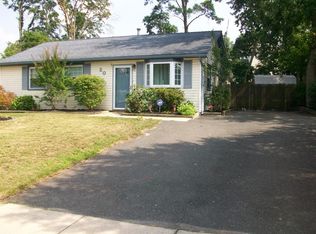 20 Raysmith Rd, Sicklerville, NJ 08081