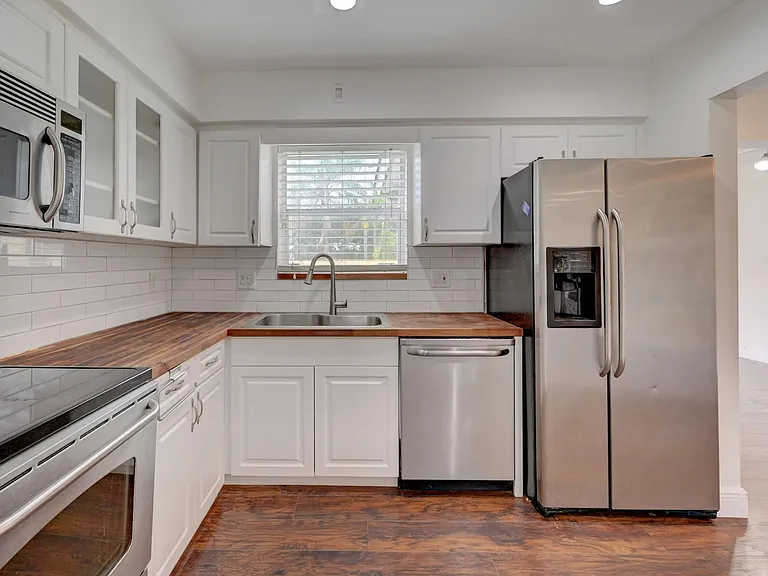 3919 Grant St — Photo 17