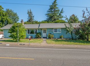 792 NW Morgan Ln, Grants Pass, OR