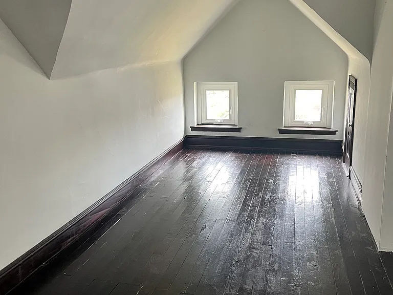 879 Main St #3 — Photo 6