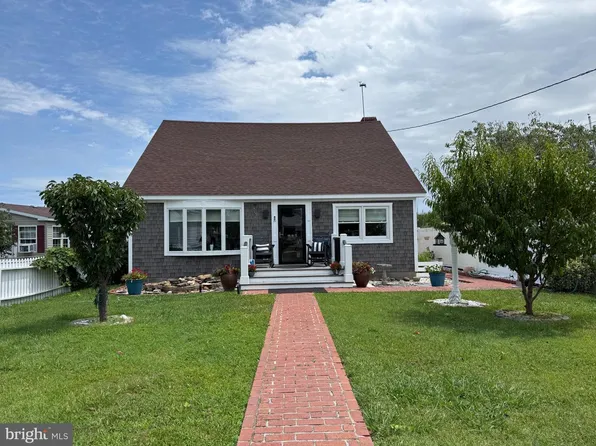 16261 Main Ridge Rd, Tangier, VA 23440