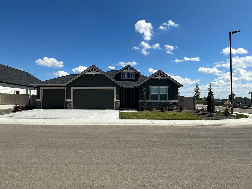 Beautiful Home on corner lot with lots of parking space as well as a 3 car garage. Great neighborhood!