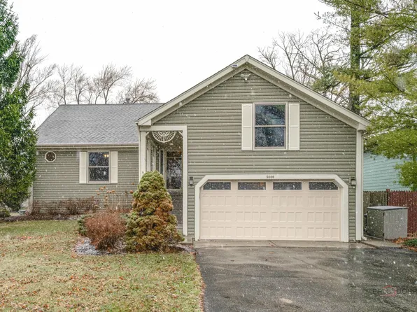 5000 W Shore Dr, McHenry, IL 60050