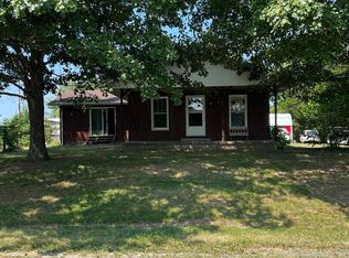 10623 W Center Rd, Mulkeytown, IL 62865