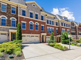 7228 Magpie Ln, Falls Church, VA 22043