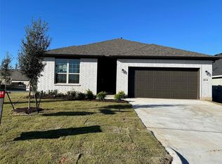 8248 Tomcat Trl, Godley, TX 76044