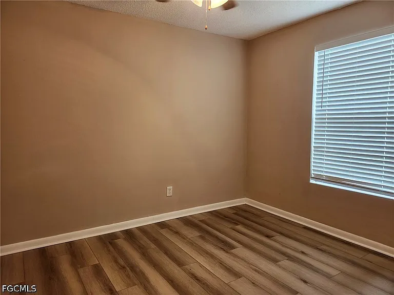 19136 Miami Blvd #140 — Photo 11